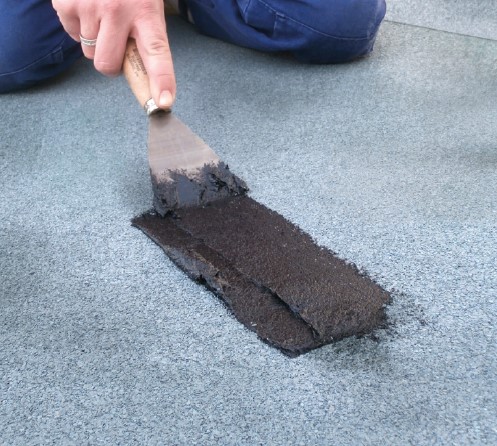 Mastic de réparation Easy-Protect noir pour réparation toiture existante